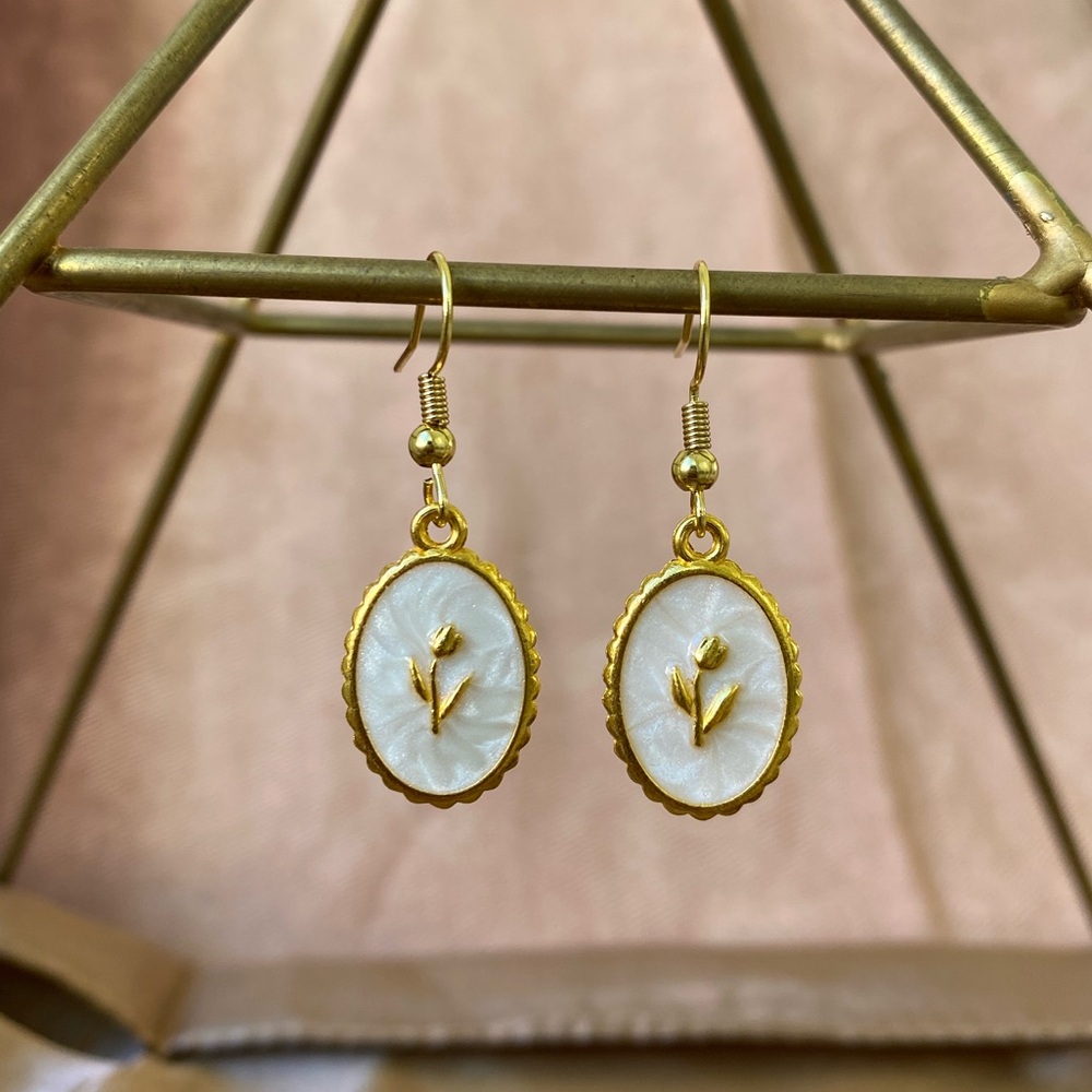 Elegant Gold and White Floral Earrings